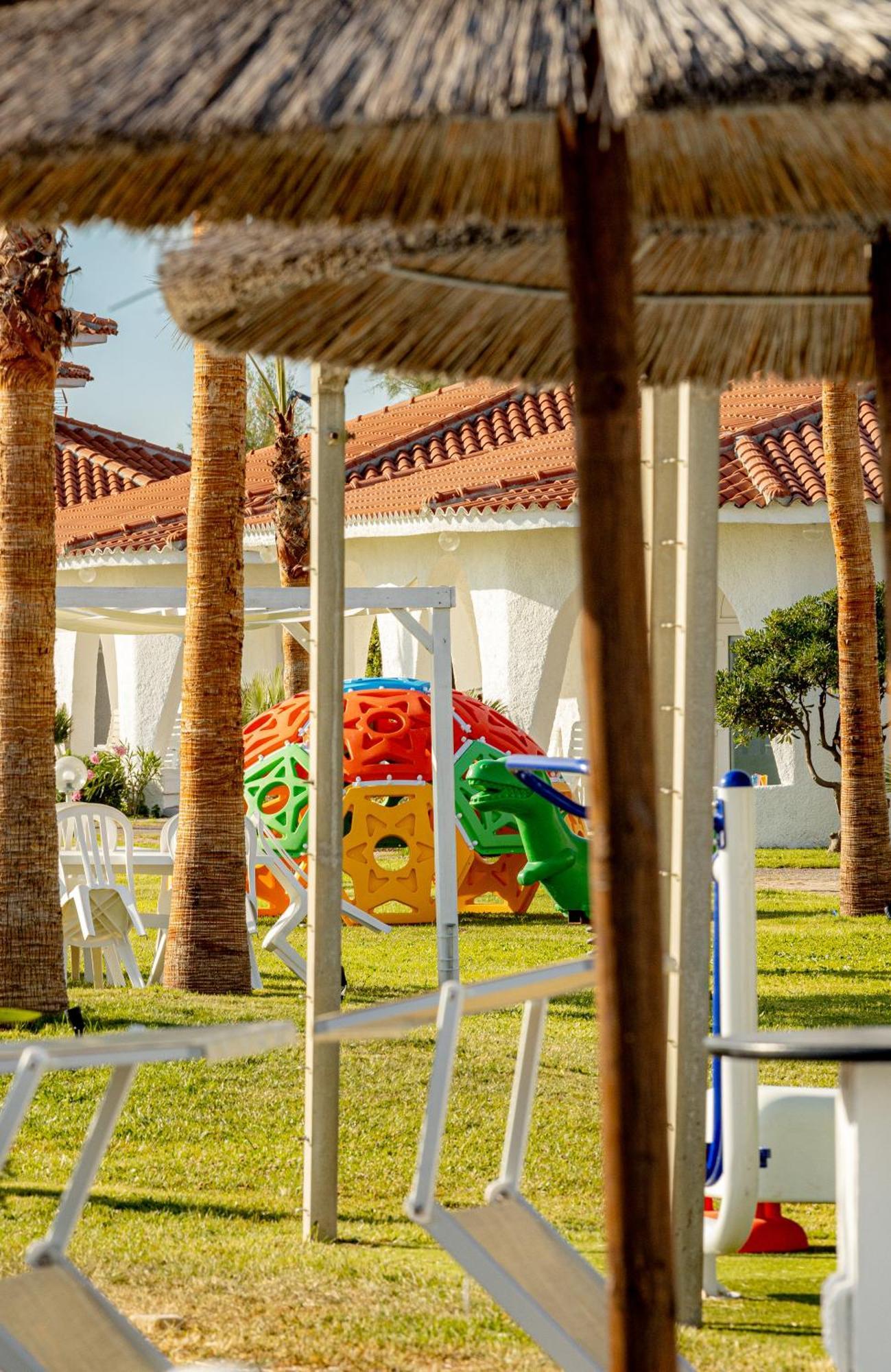 Cala Nostra Resort Marotta Eksteriør billede