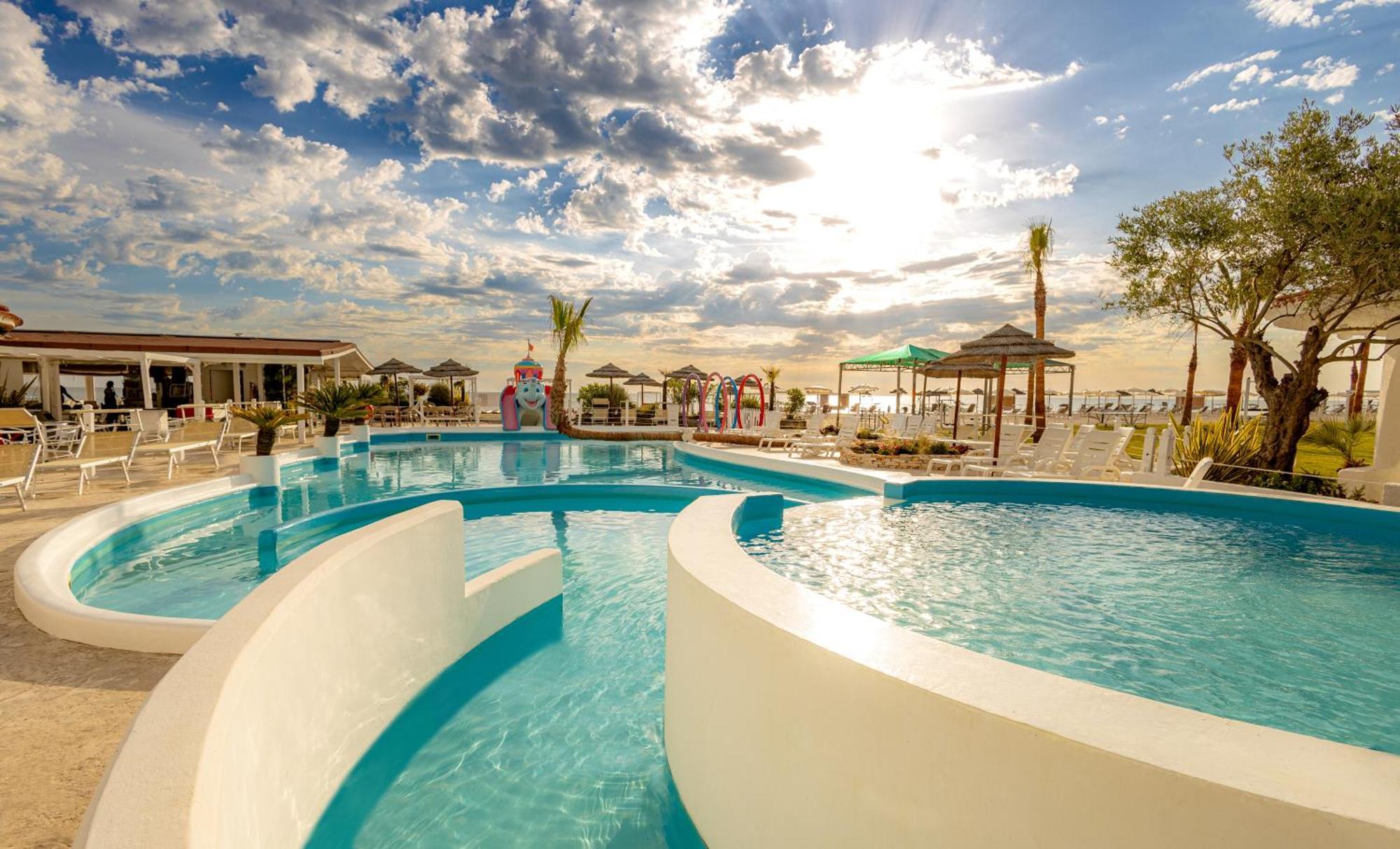 Cala Nostra Resort Marotta Eksteriør billede